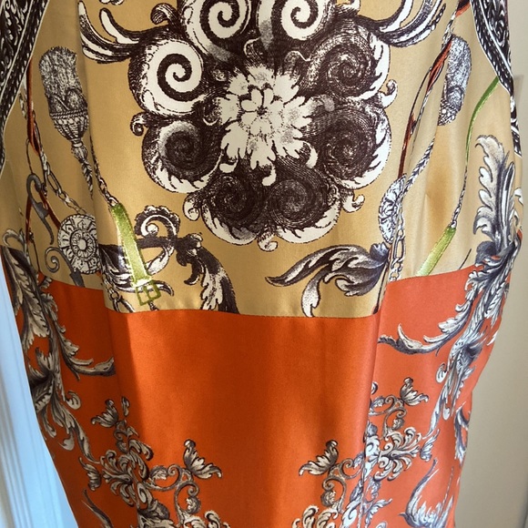 Stunning Gabby Skye Fully Lined Shift Dress. Size 8. - Picture 7 of 12